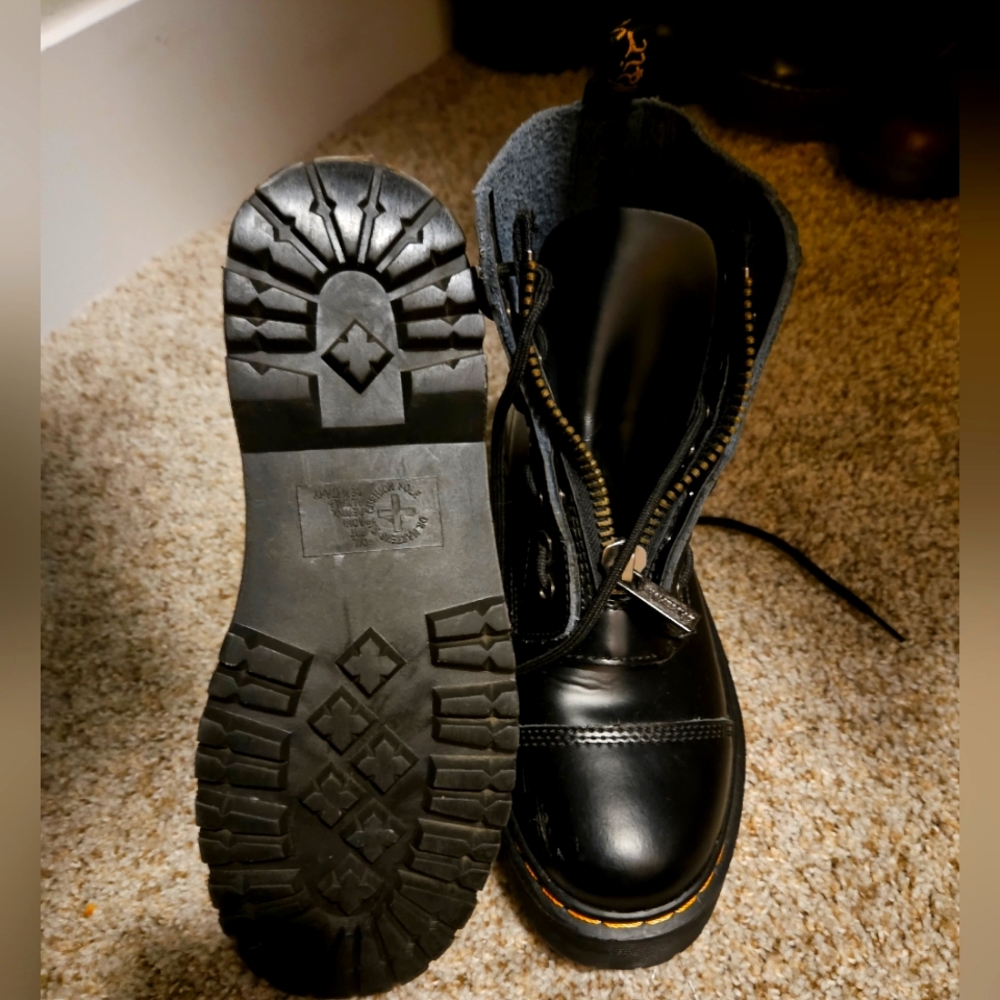 Dr Martens size 9